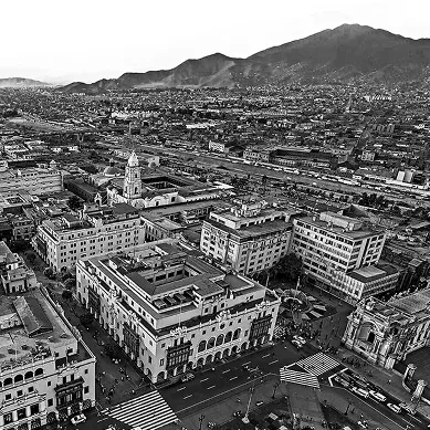 Centro histórico de Lima en blanco y negro